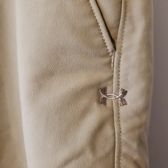 Under Armour  Performance Shorts - Picture 2 of 6